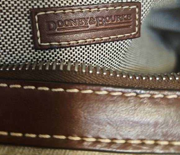 Dooney & Bourke Stylish Beige Fabric and Brown Leather Handbag - Picture 2 of 16